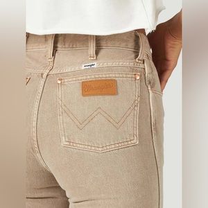WOMEN'S WRANGLER® WILD WEST 603 HIGH RISE STRAIGHT JEAN